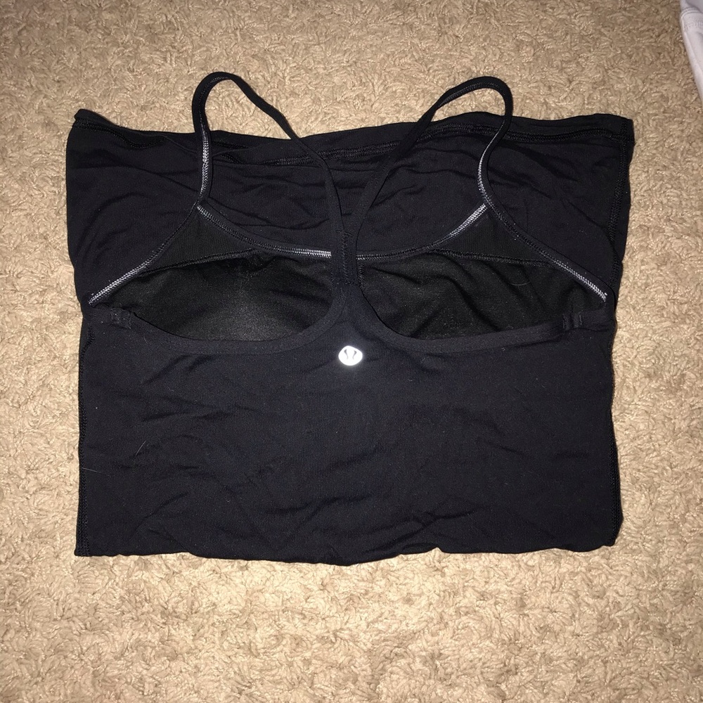 black lululemon tank top